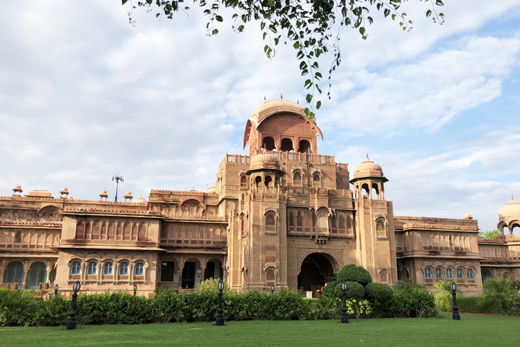 Heritage Palace On Wheels