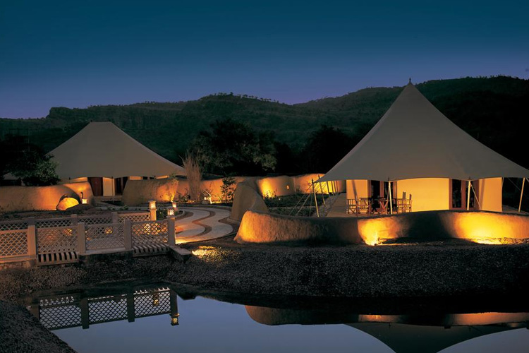 The Oberoi Vanyavilas Wildlife Resort